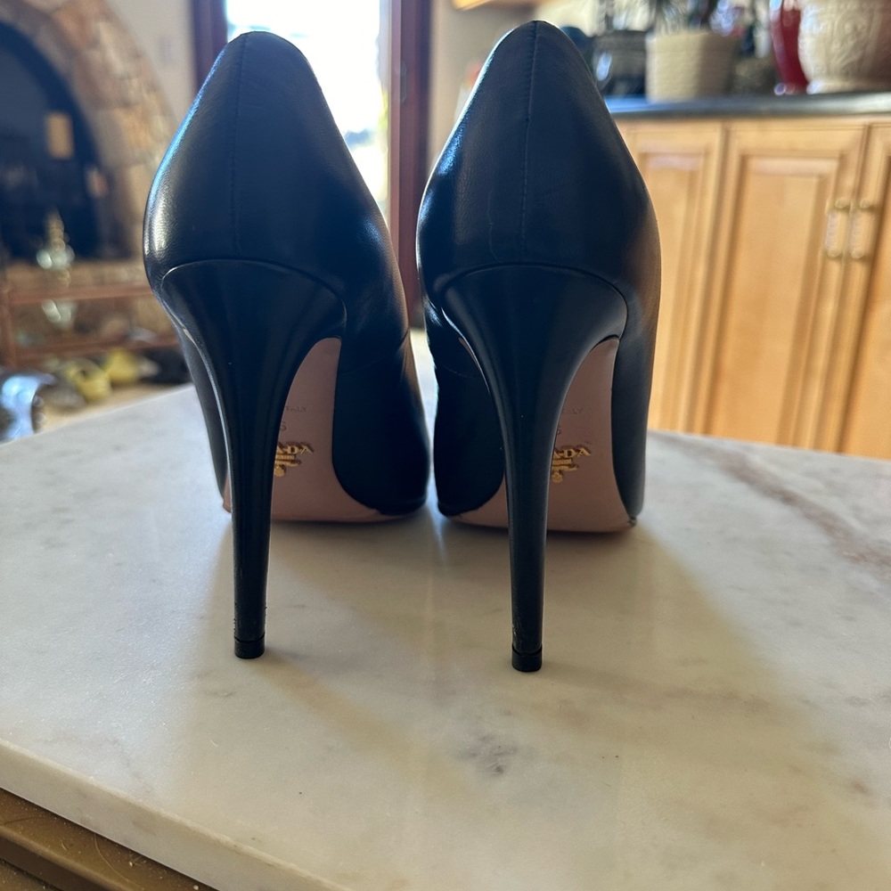 PRADA black heels/ great condition/size 6 - Picture 2 of 3